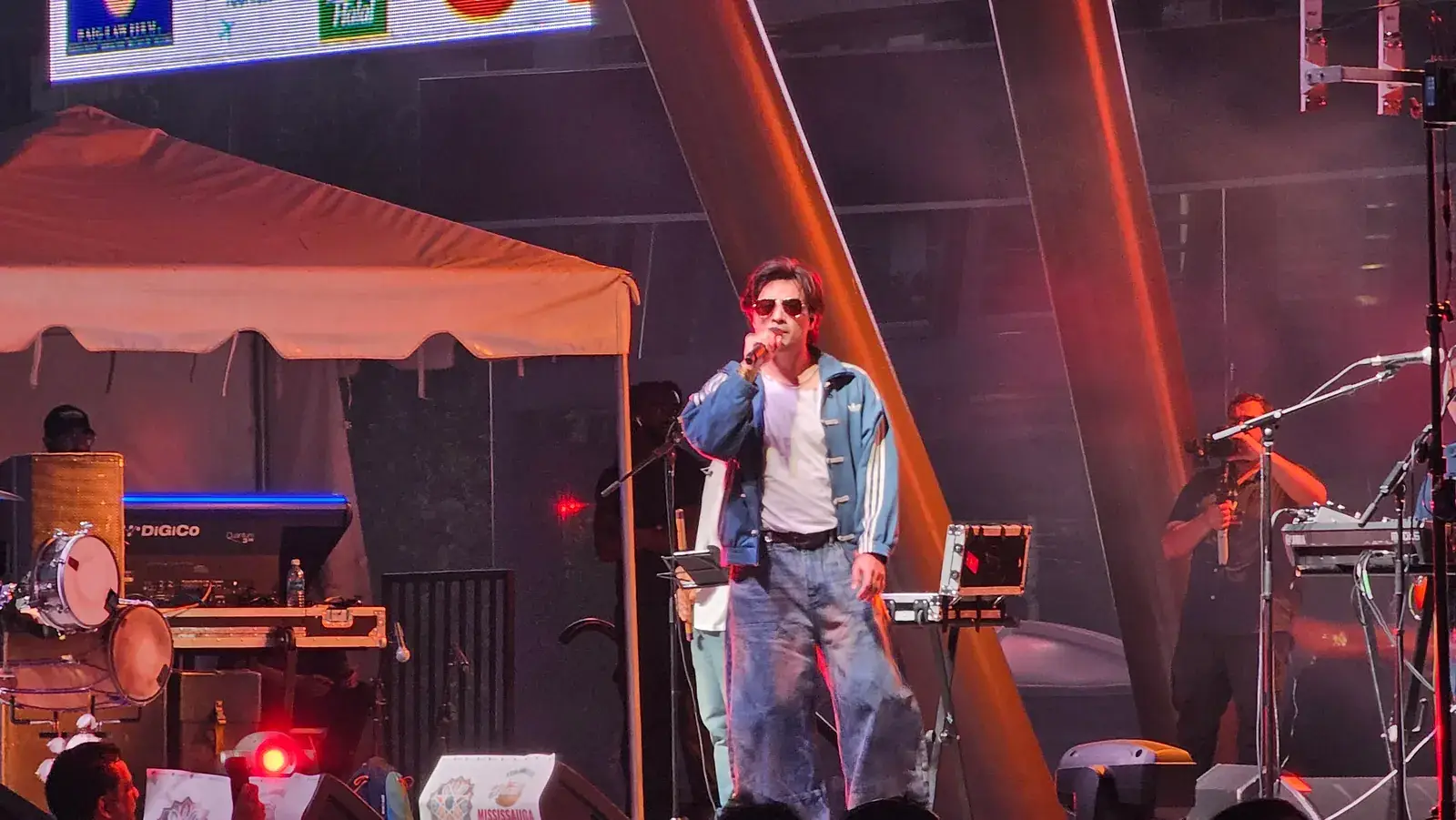 Ali Zafar performing with his band