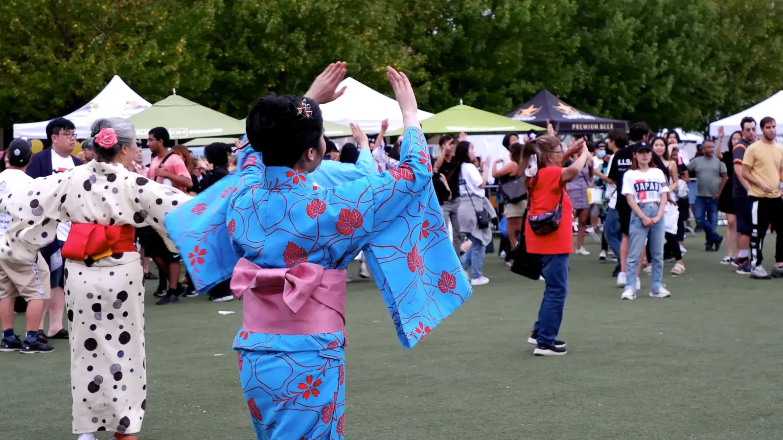 Dancers in yukata at the Japanese Festival